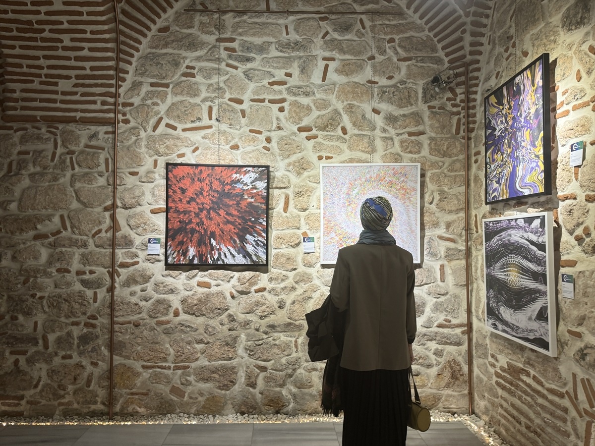 Sanatta Hayat Var Sergisi Açıldı