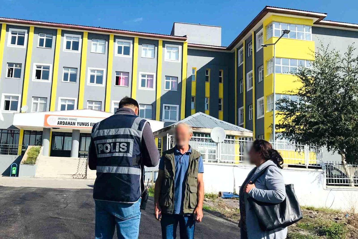 Ardahan\'da Okul Çevreleri Denetim Altında