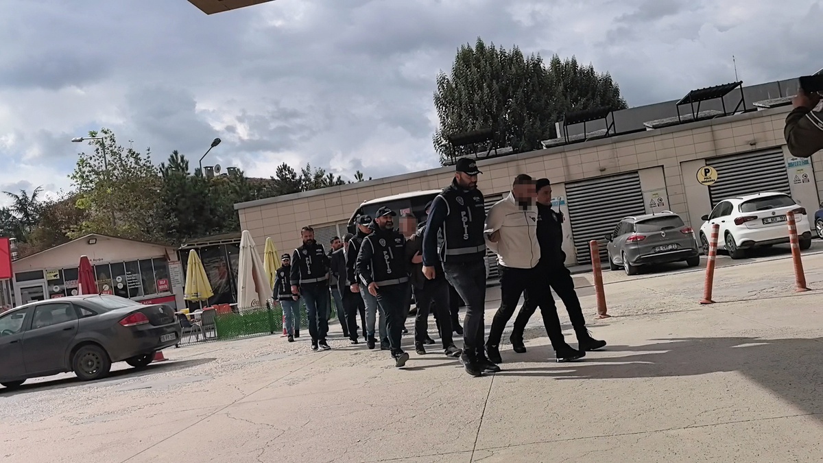 Bursa\'da Tefecilere Operasyon: 6 Gözaltı