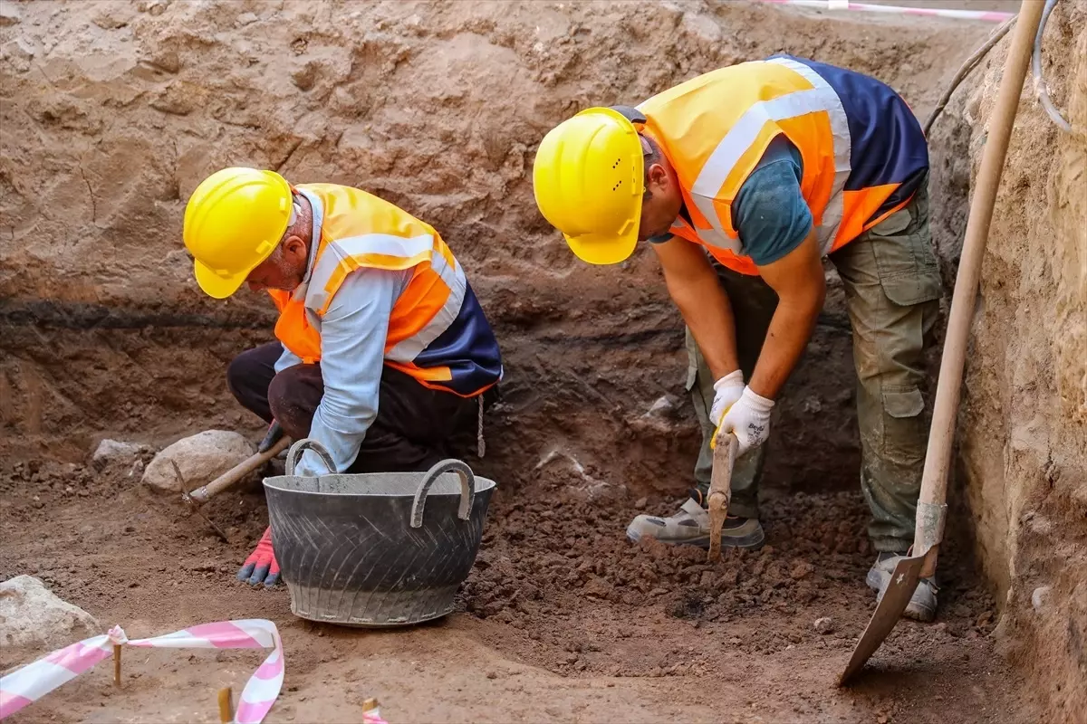 Amida Höyük\'te 10 Bin Yıl Önce Yerleşim Tespit Edildi