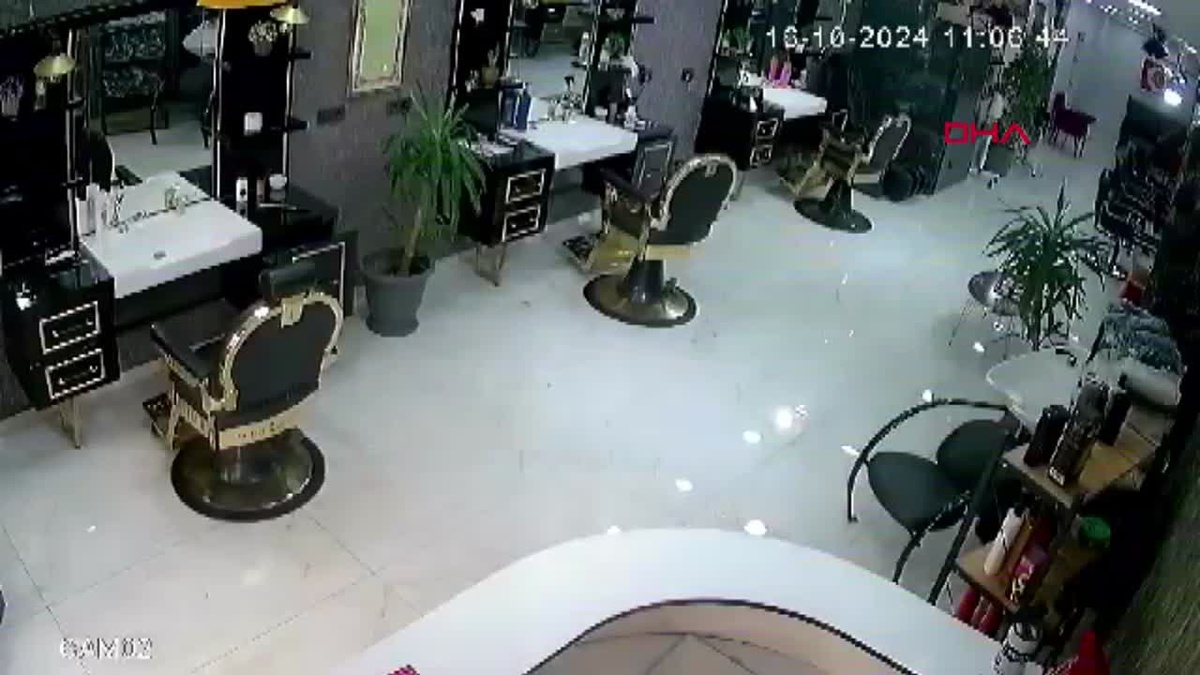 Malatya Depremi Elazığ\'da Panik Yarattı