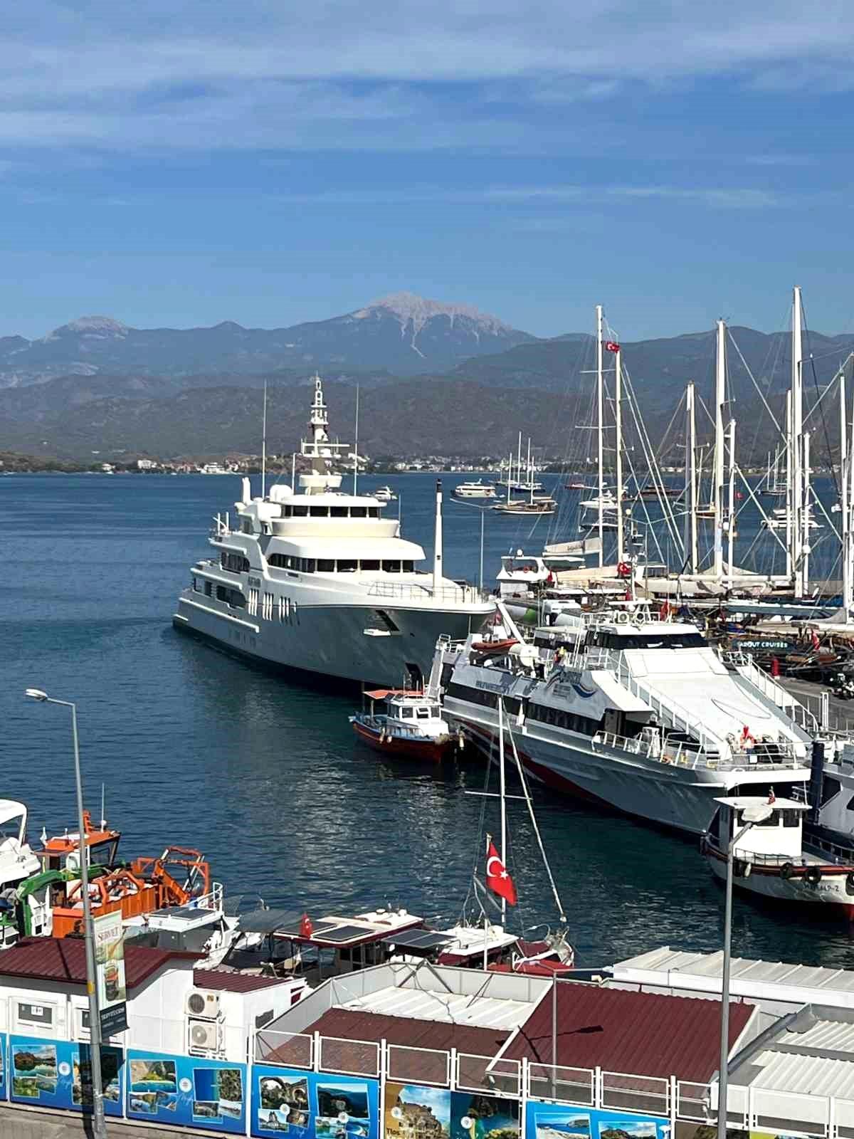 Pakistanlı Milyarderin Mega Yatı Fethiye\'de