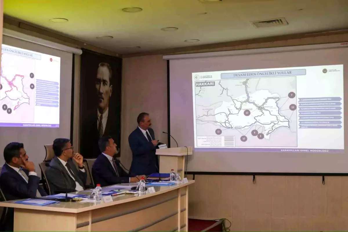 Hakkari Valisi Ali Çelik\'ten İl Koordinasyon Kurulu Toplantısı