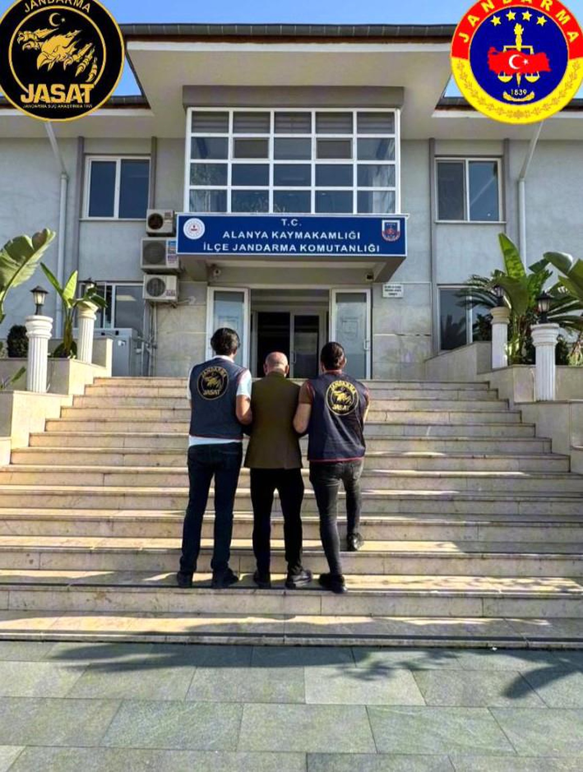Antalya\'da 211 Aranan Şahıs Yakalandı