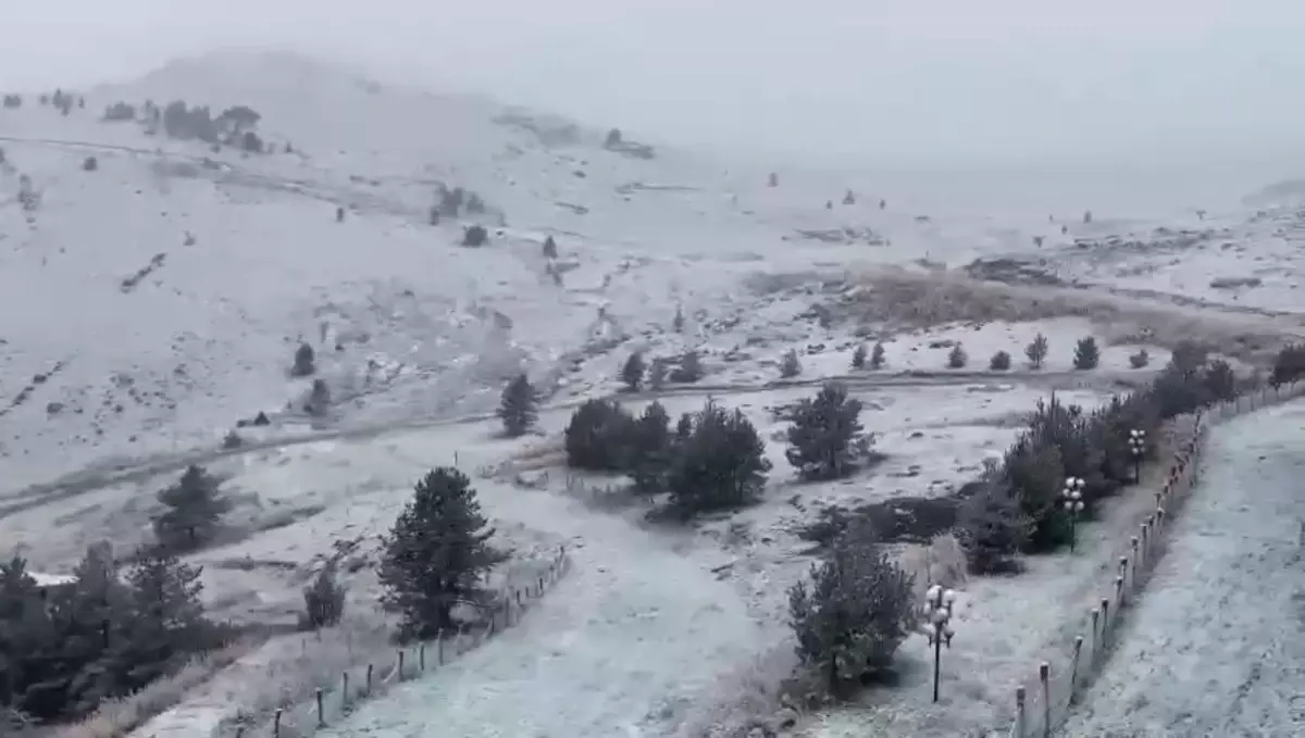 Kartalkaya Beyaza Büründü