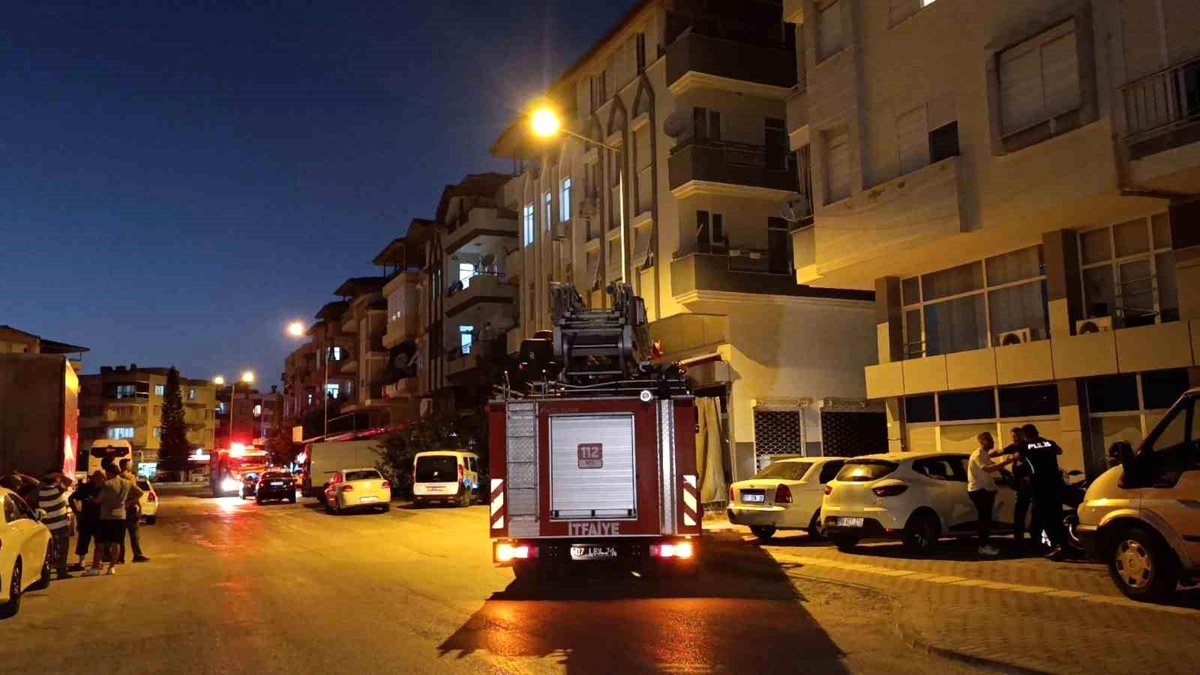 Antalya\'da Unutulan Tencere Yangına Neden Oldu