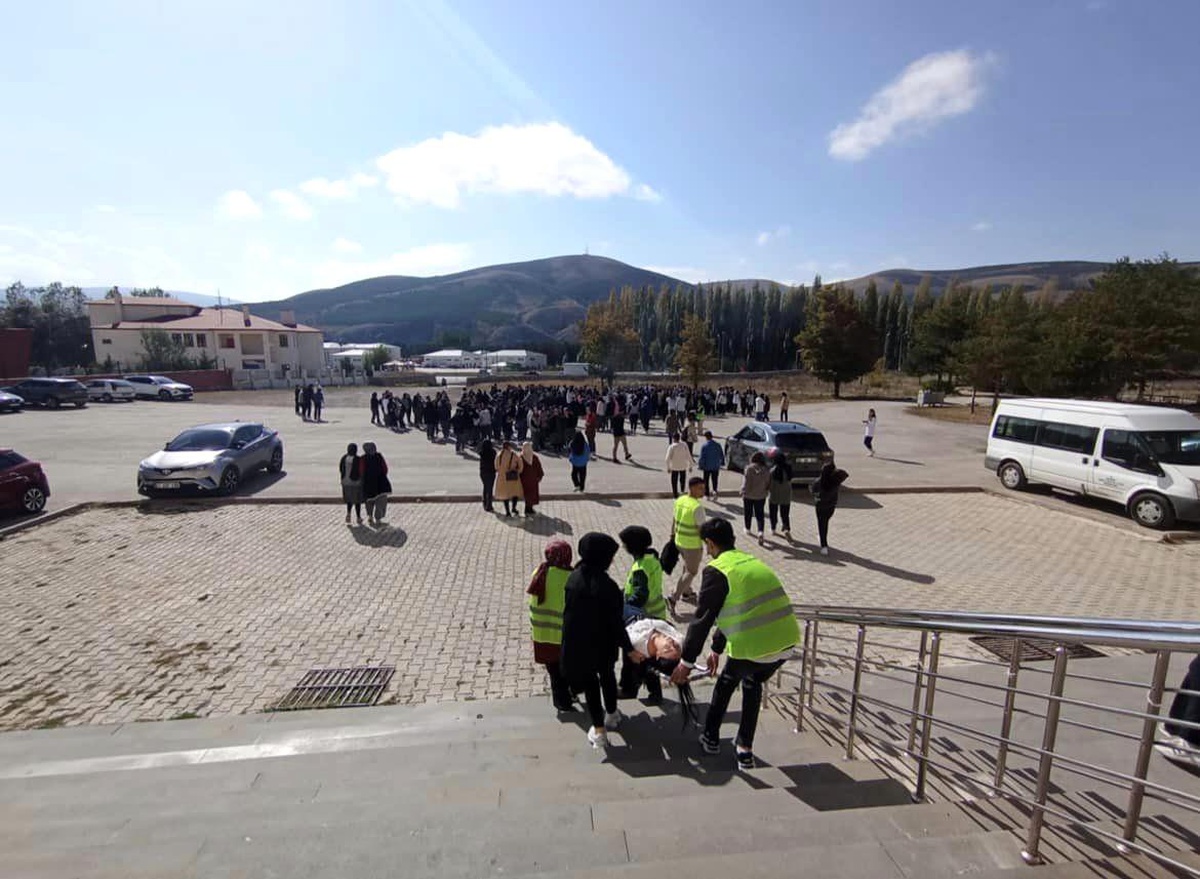 Afet Eğitimi ve Tatbikat Bayburt\'ta Gerçekleşti