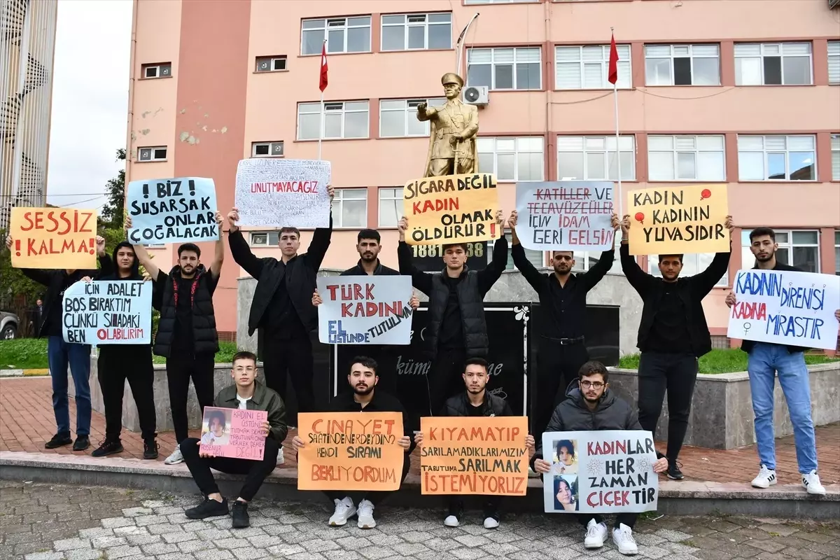 OMÜ Öğrencilerinden Kadına Şiddet Protestosu