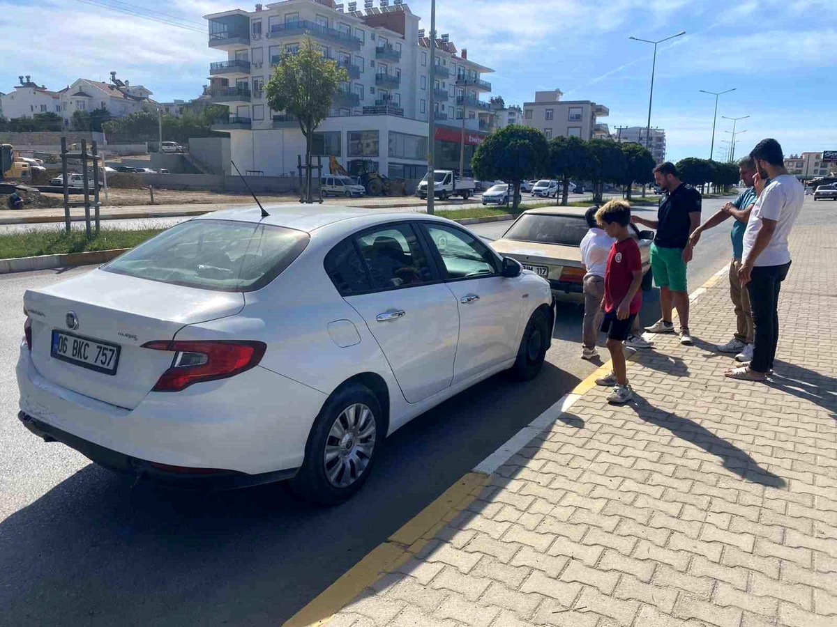 Antalya\'da Zincirleme Kaza: Yaralı Yok