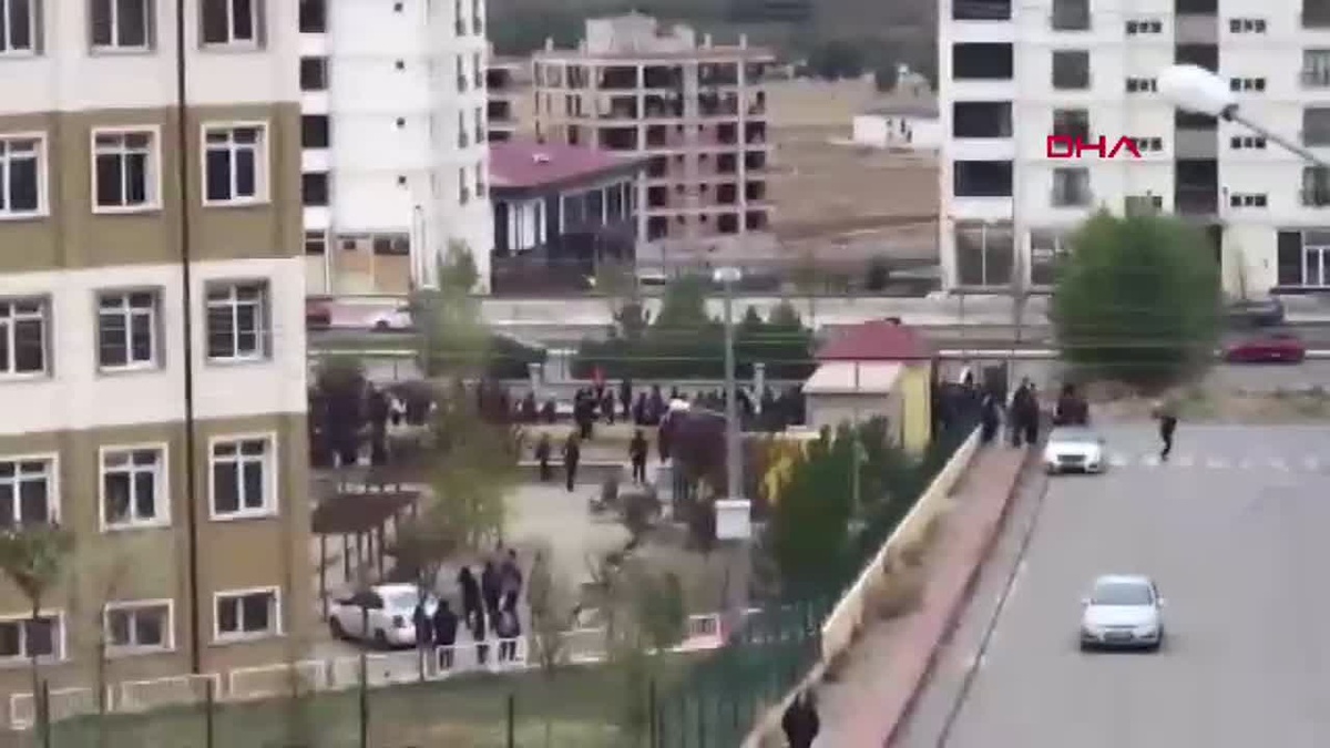Sivas\'ta Deprem Nedeniyle Eğitime Ara