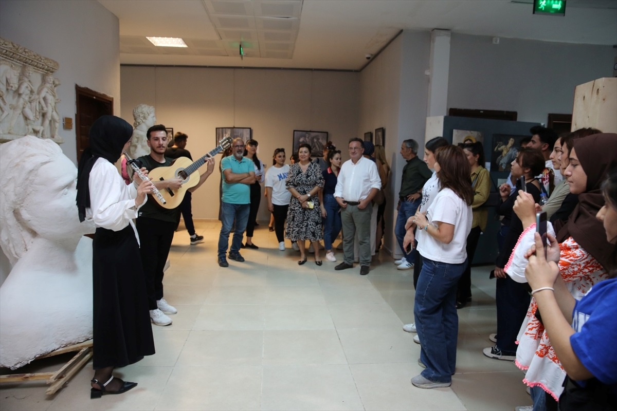 Şırnak Üniversitesi\'nde \'Ustalara Saygı\' Sergisi