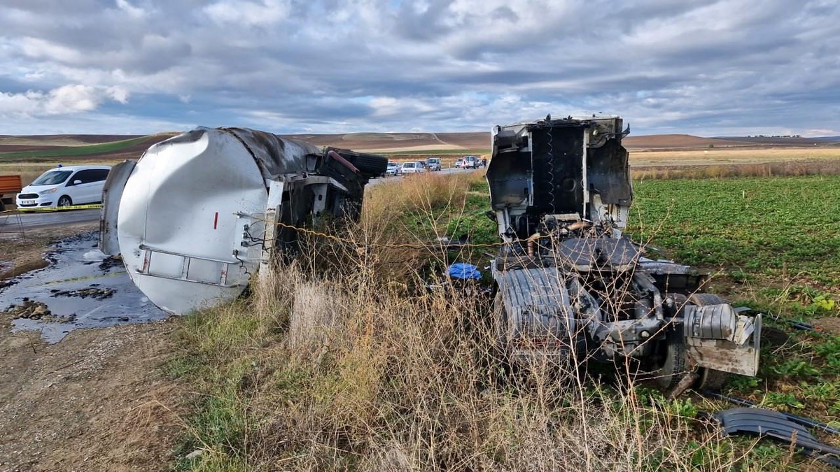 Çorum\'da Kazada 1 Ölü, 17 Yaralı