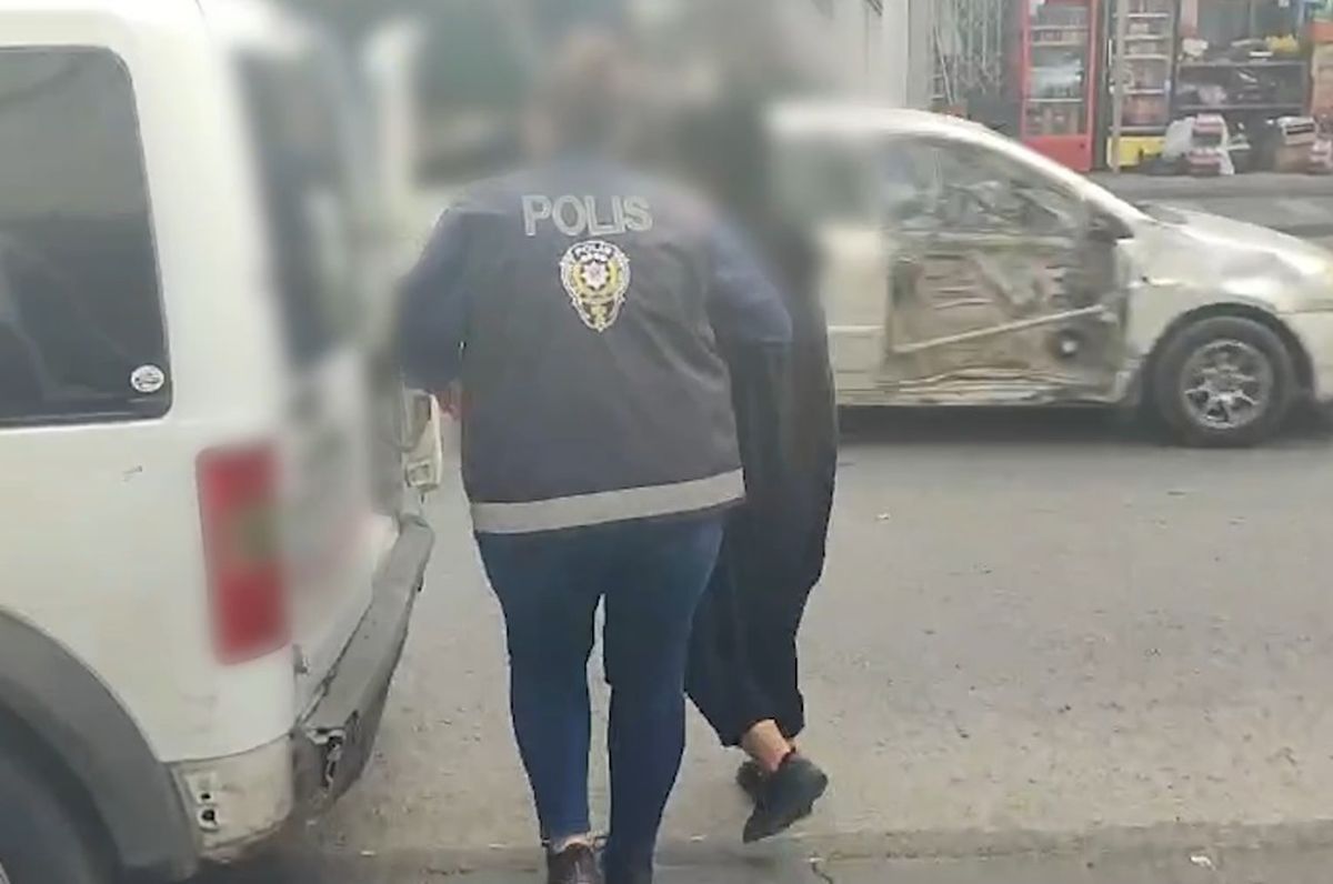 Kayseri\'de Firari Hükümlü Gardıroptan Yakalandı