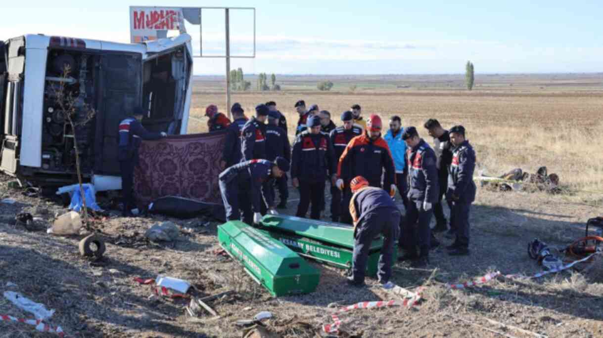 6 kişiye mezar olan otobüsün şoförü: Sabah güneşi gözümü aldı 6 kişiye mezar olan otobüsün şoförü: Sabah güneşi gözümü aldı