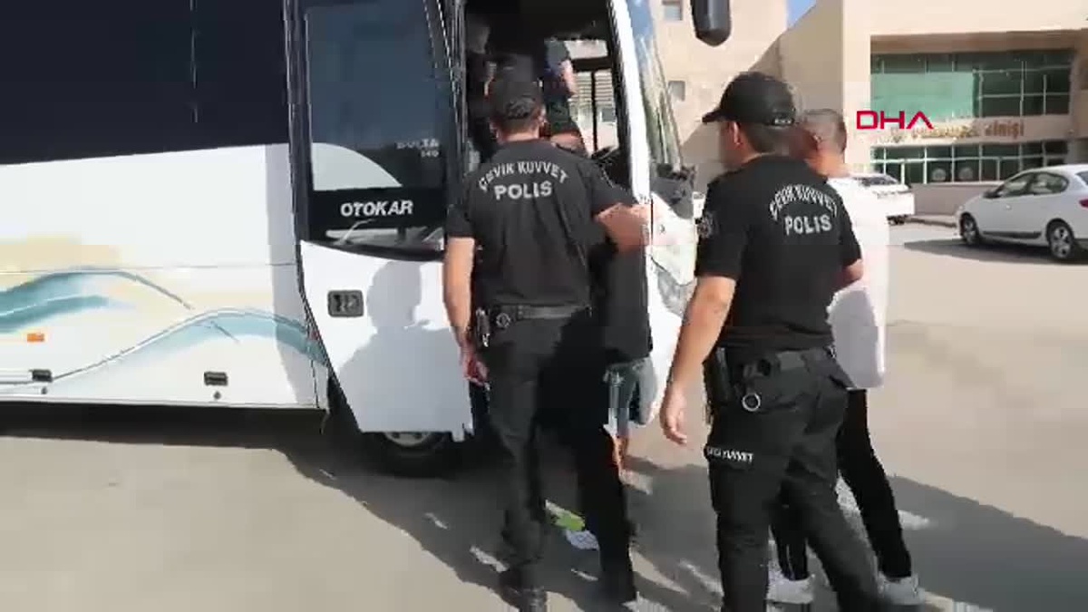 Antalya\'da 490 Şüpheli Yakalandı