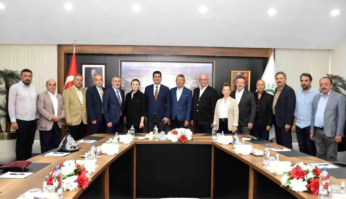 AK Parti\'den OSB Yönetimine Ziyaret