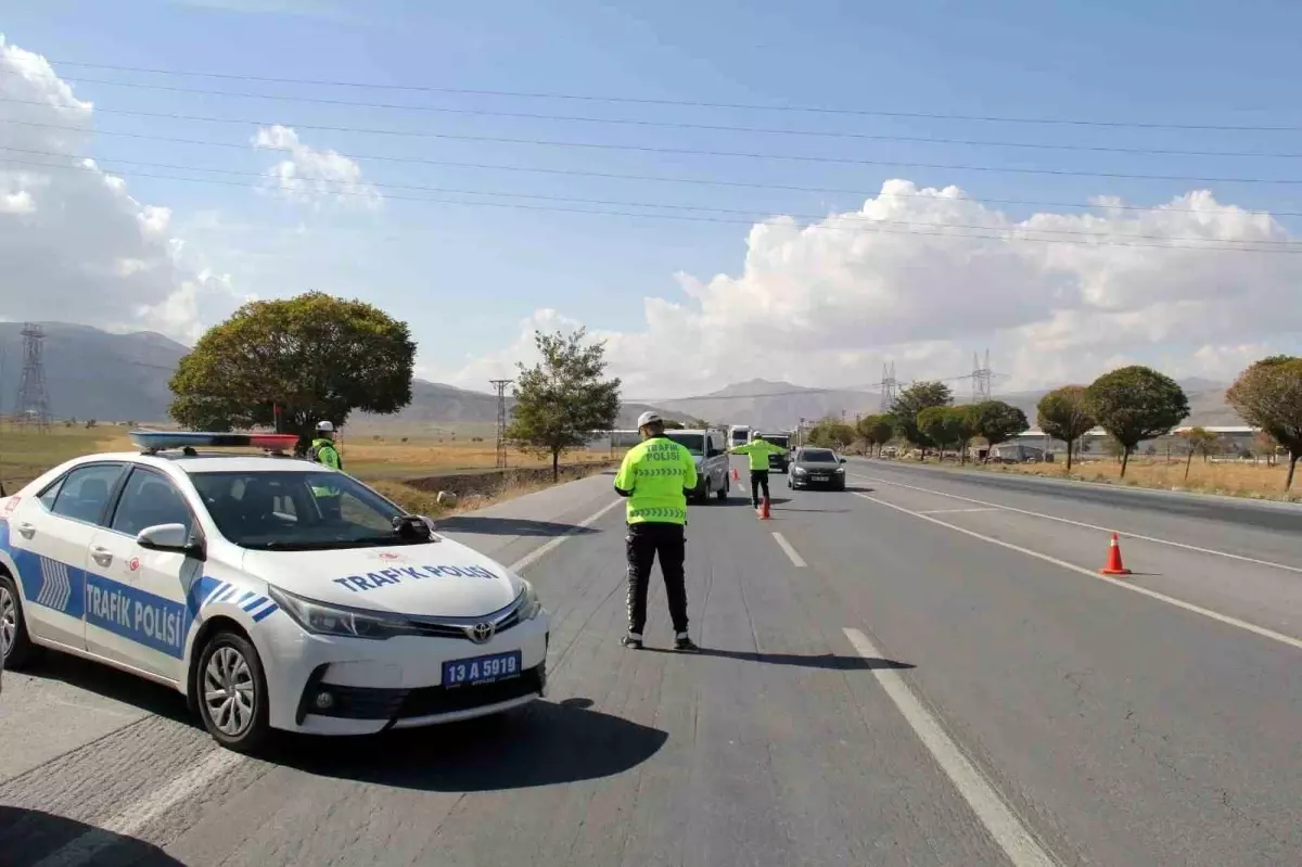 Bitlis\'te Hız Denetimleri: 466 Cezalı Araç