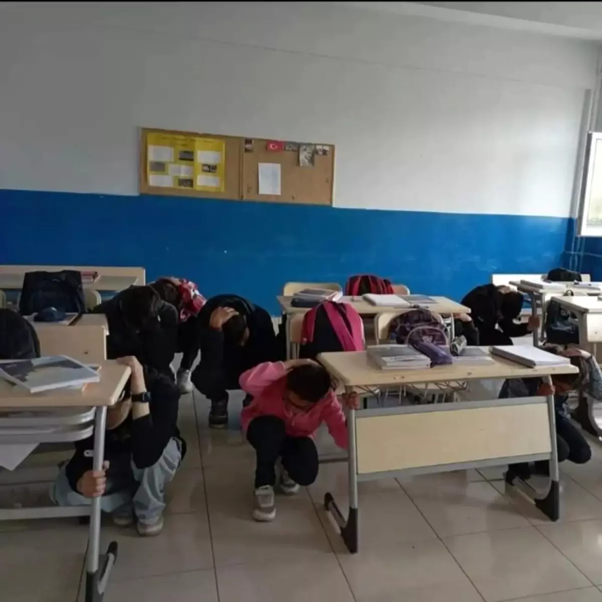 Çıldır İmam Hatip Lisesi\'nde Yangın Tatbikatı