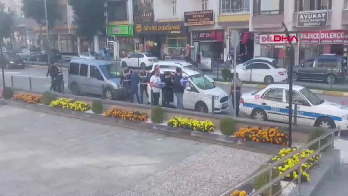 Kapora Dolandırıcıları Yakalandı