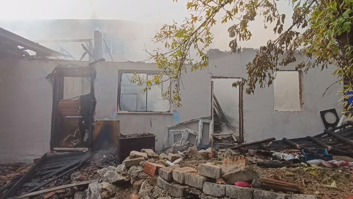 Amasya\'da Ev Yangını: Bir Ev Kullanılamaz Hale Geldi