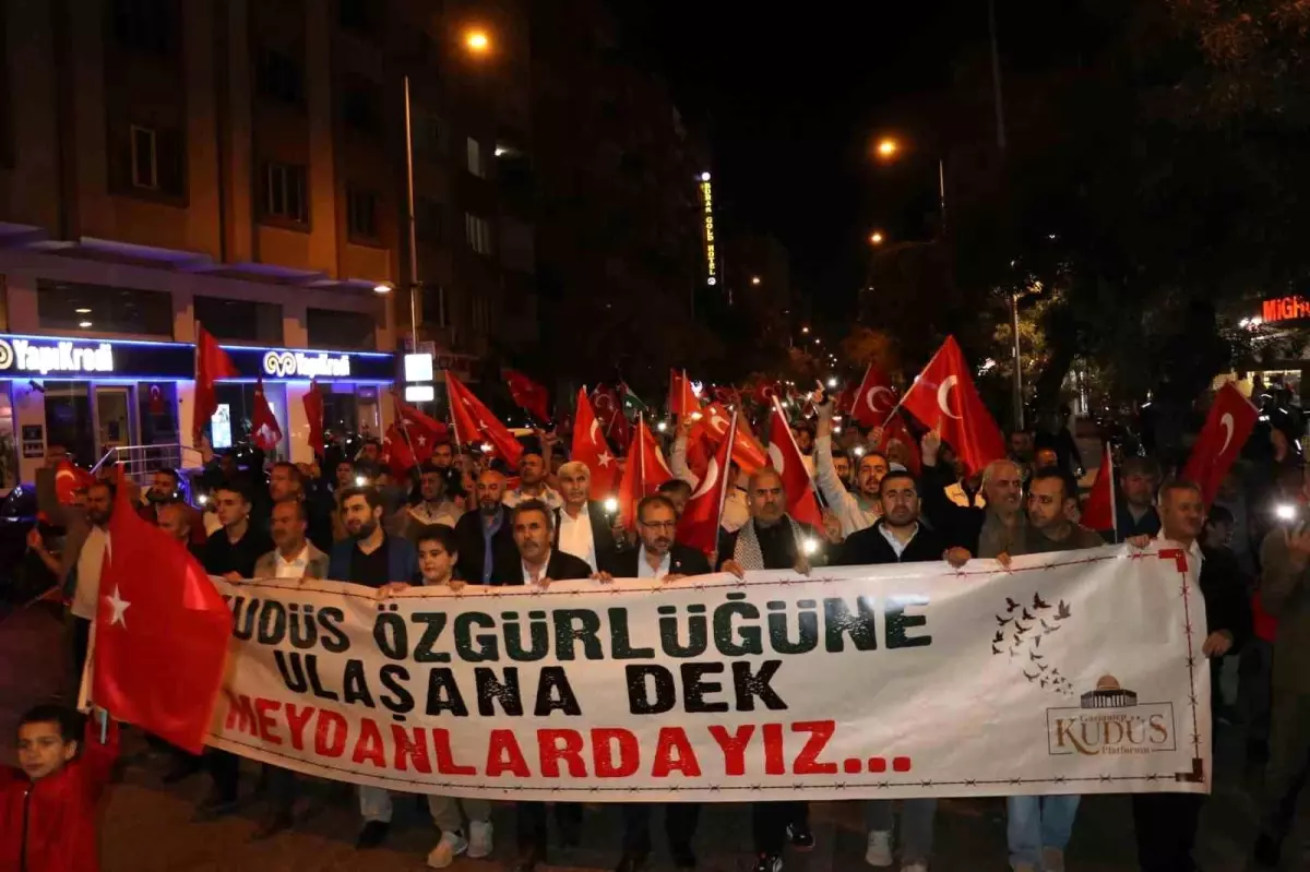 Gaziantep\'te Filistin şehitleri için yürüyüş düzenlendi