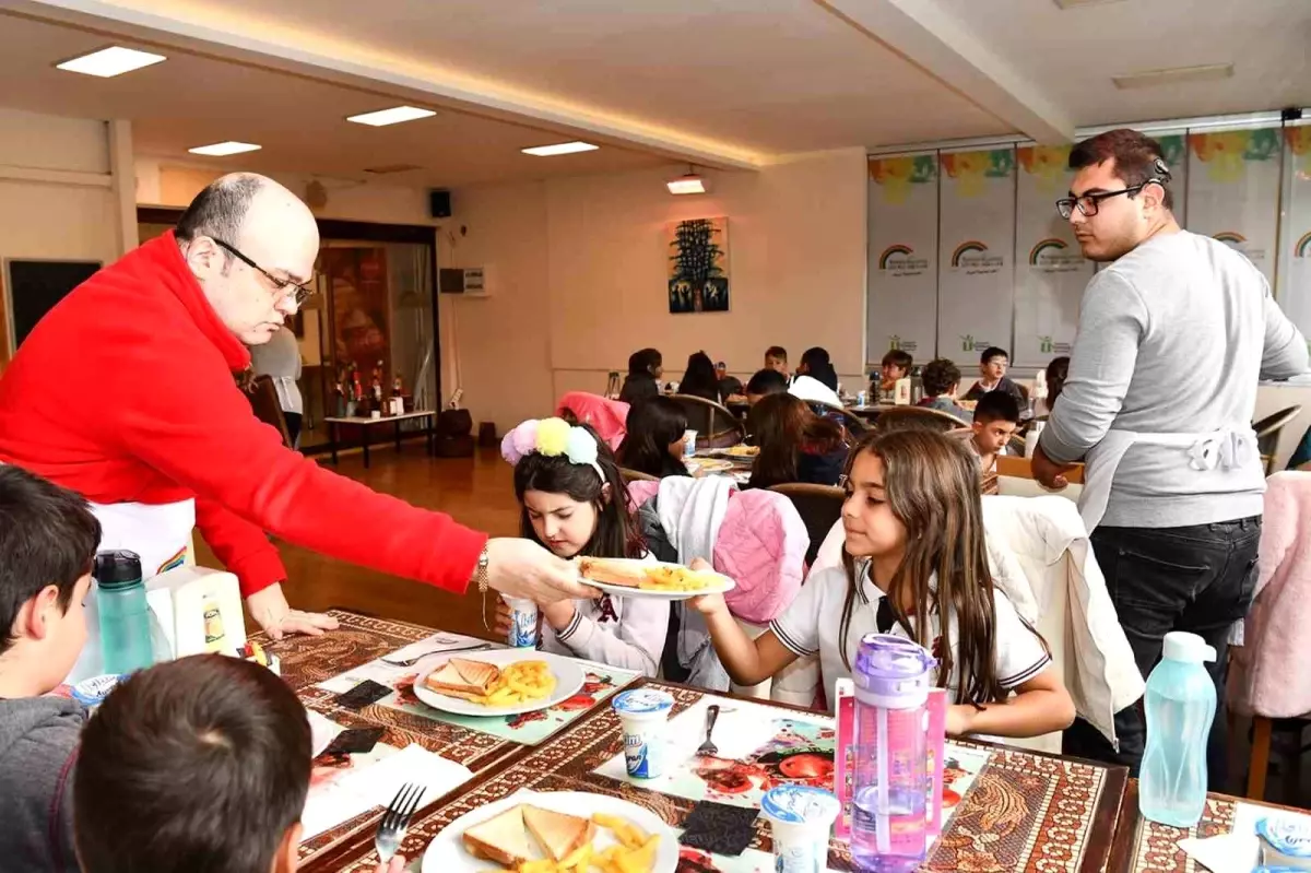 Tepebaşı Belediyesi\'nden Engelli Bireylere Destek: Gökkuşağı Kafe Projesi