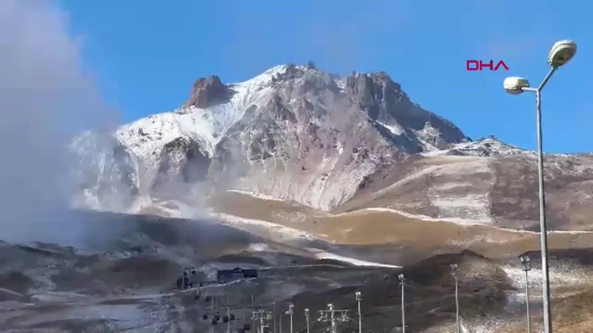 Erciyes Kayak Merkezi\'ne İlk Kar Düştü