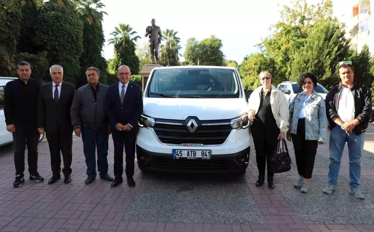 Turgutlu Belediyesi Aşevi ve Hayır Merkezi Yeni Araçla Destek Buldu