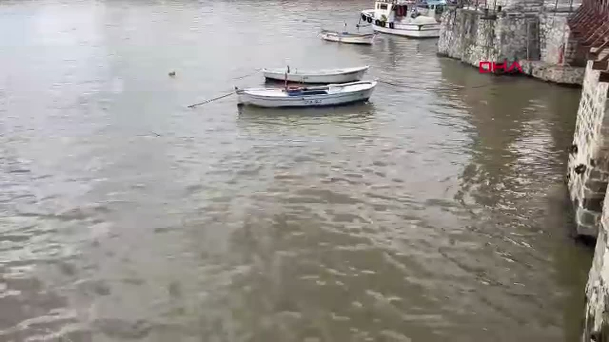Zonguldak\'ta Deniz Çamur Rengini Aldı