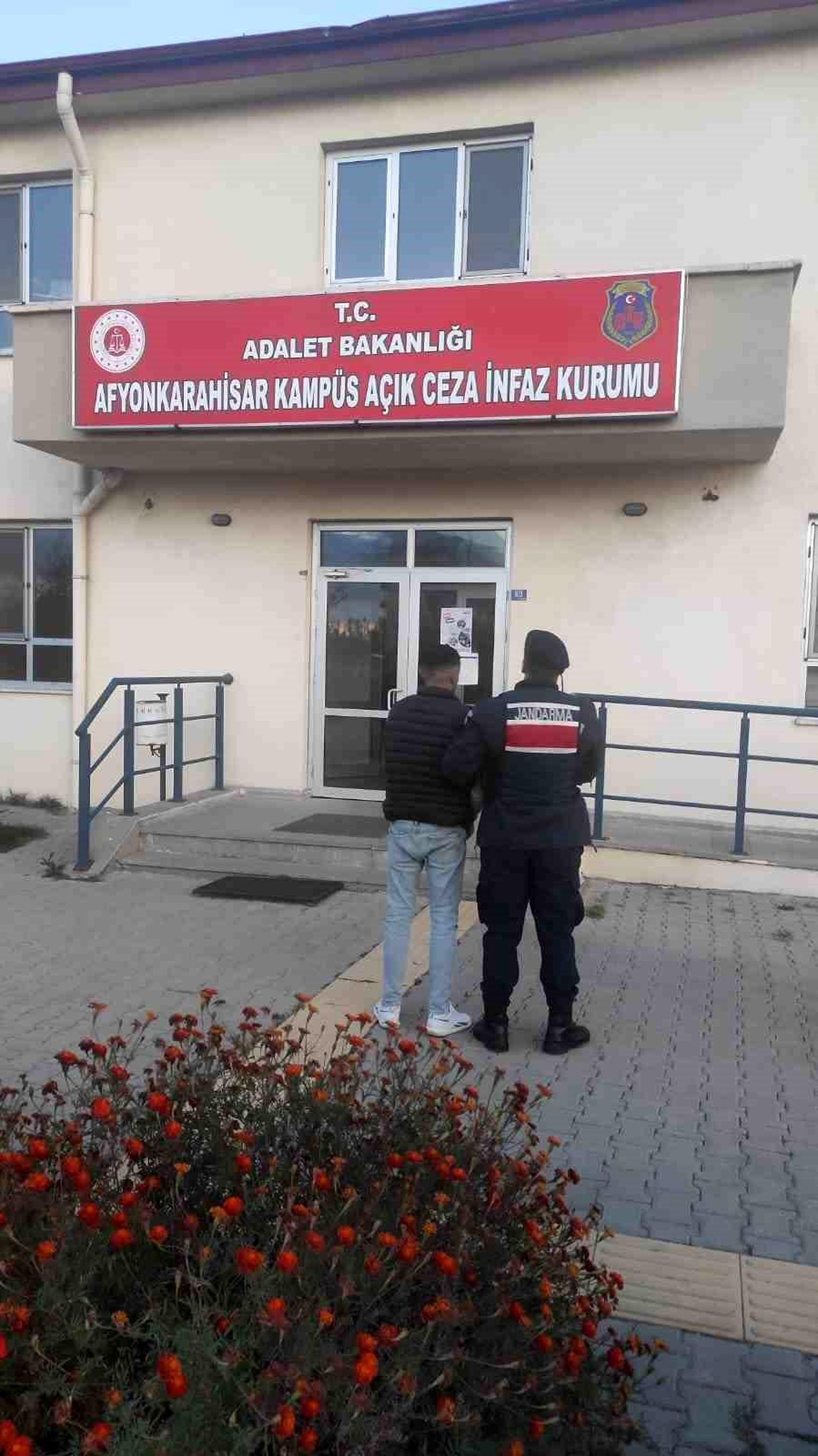 Uyuşturucu Suçlusu Afyonkarahisar\'da Yakalandı