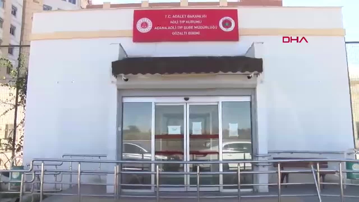 Adana\'da Kavga Ayırmaya Çalışan Genç Vuruldu