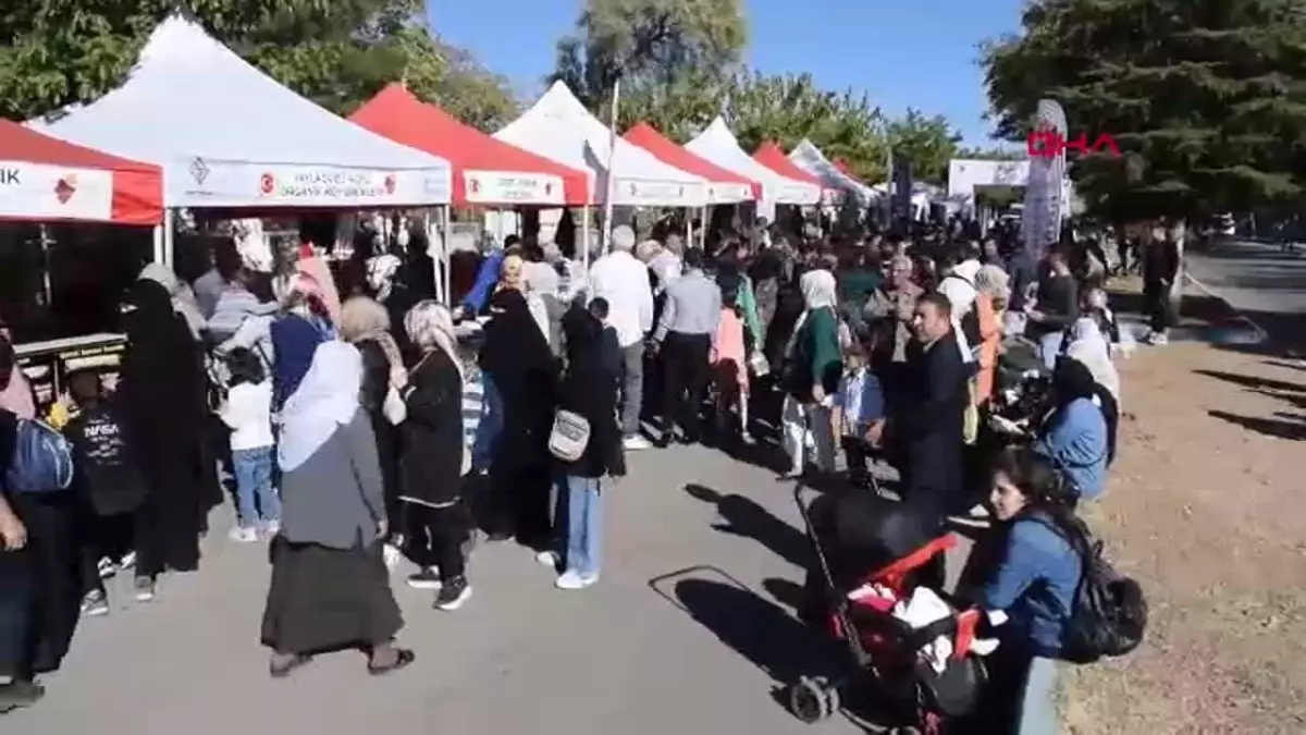 Bakan Şimşek, Bağ Bozumu Festivali\'ne Katıldı