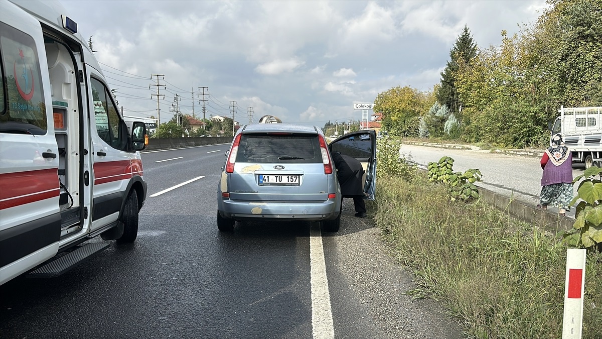 Düzce\'de Bisikletliye Otomobil Çarptı