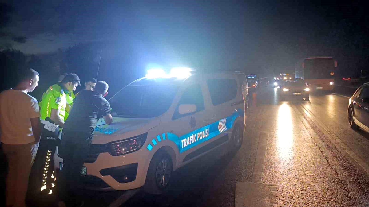 Antalya\'da Trafik Kazası: Motosiklet Sürücüsü Ağır Yaralı
