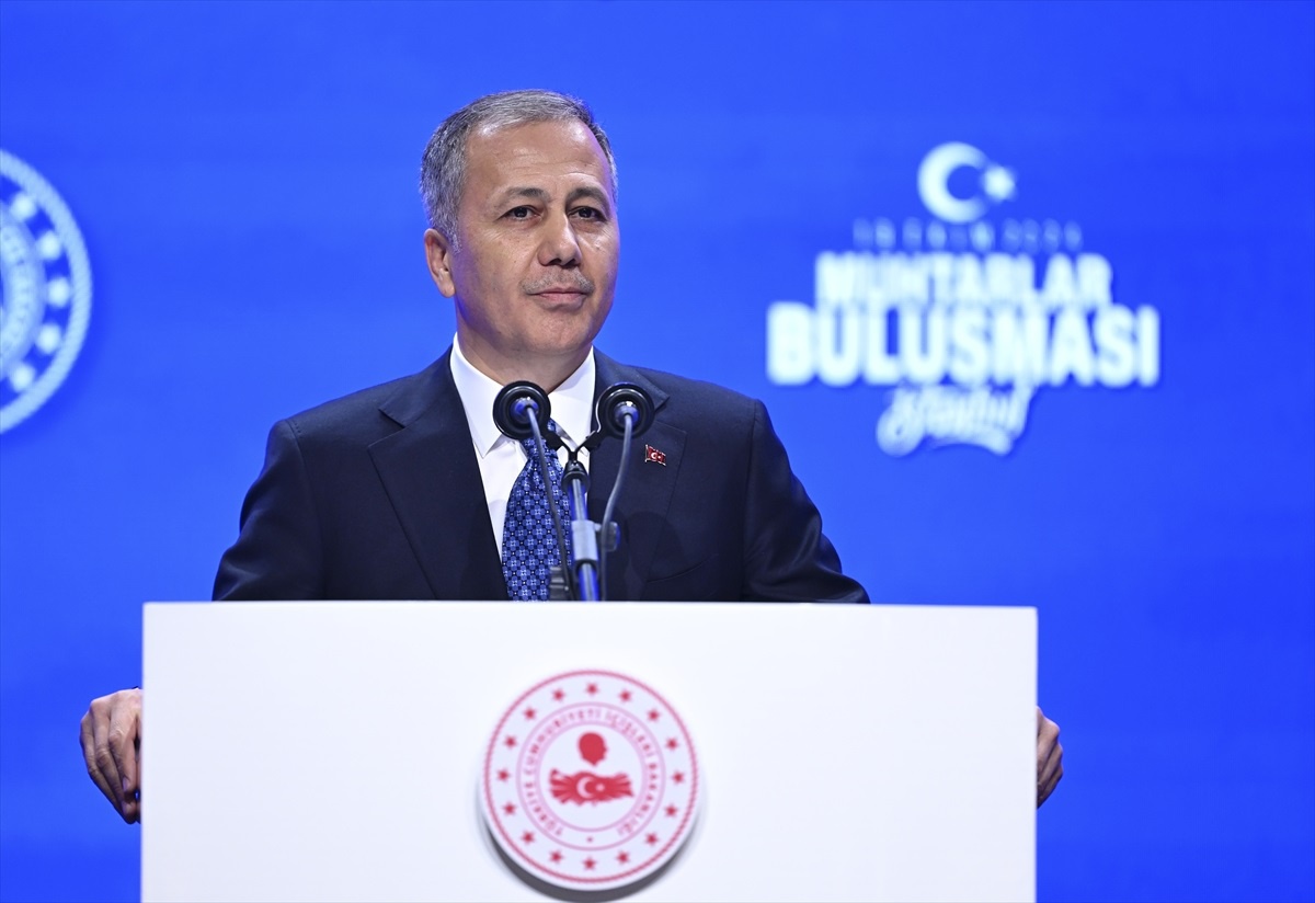 İçişleri Bakanı Yerlikaya, İstanbul Muhtarlar Buluşması\'nda konuştu Açıklaması