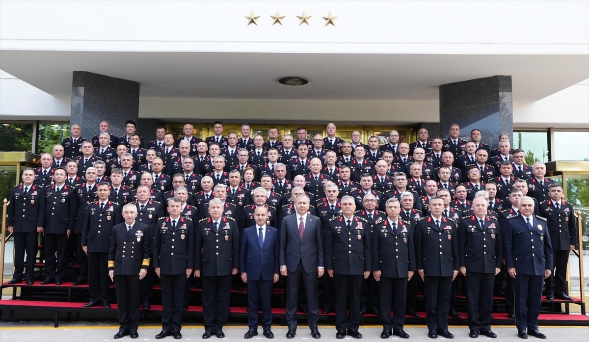 Yerlikaya Jandarma Toplantısında