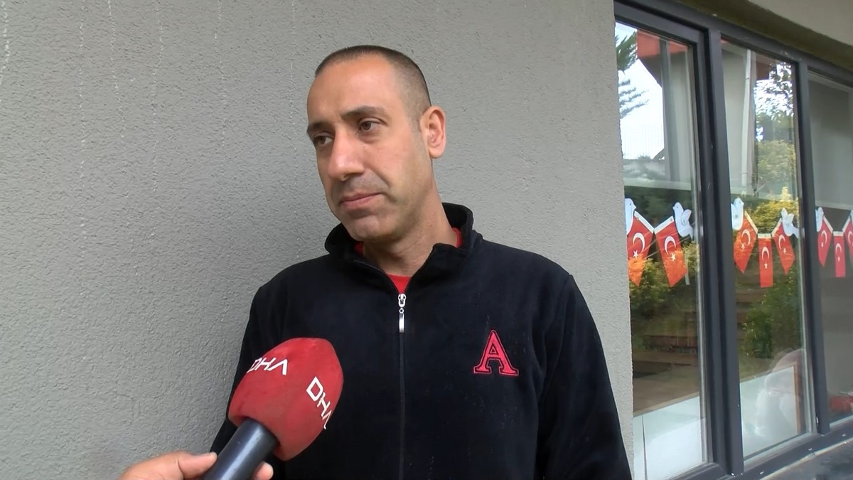 Kartal\'da Zincirleme Kaza: 11 Araç Hasar Gördü