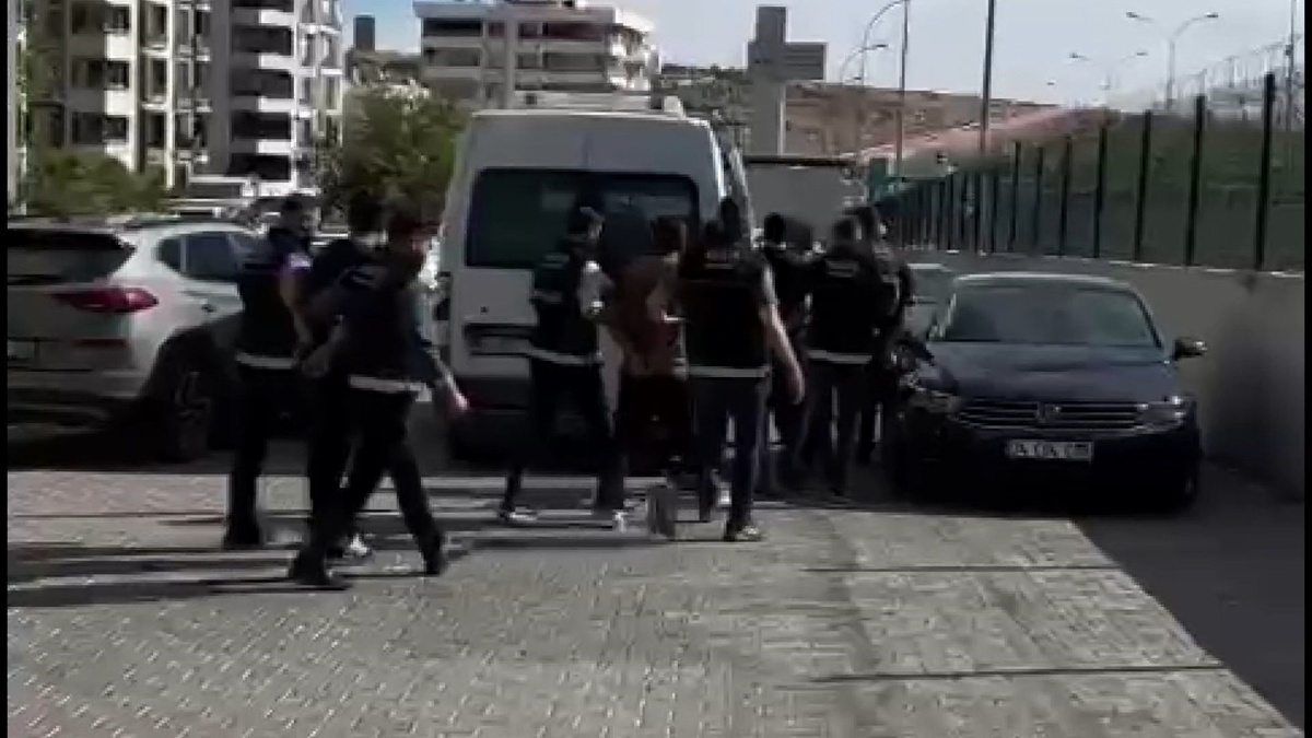 Şanlıurfa\'da Fuhuş Çetesi Çökertildi