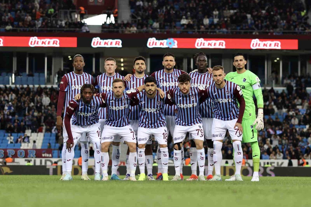 Trabzonspor - Başakşehir: İlk Yarısı Golsüz Beraberlikle Sona Erdi