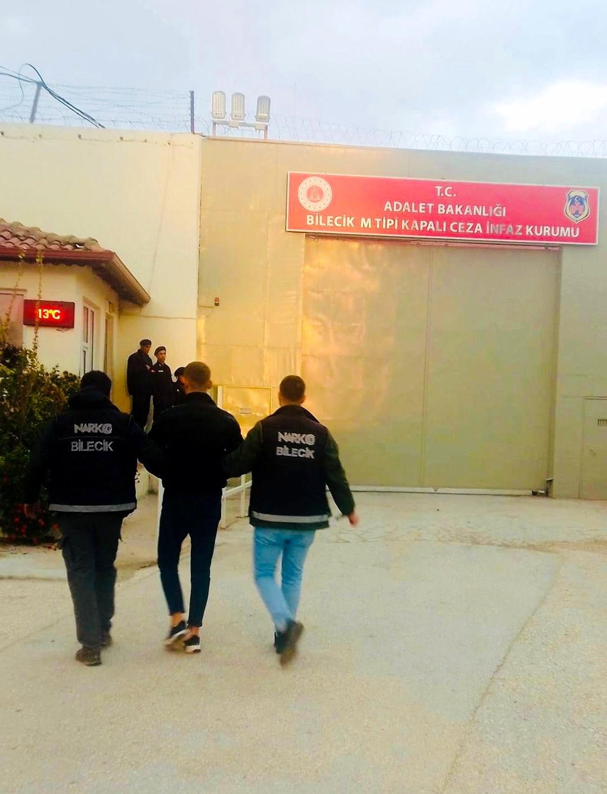 Bilecik\'te Uyuşturucu Operasyonu: 7 Gözaltı, 1 Tutuklama
