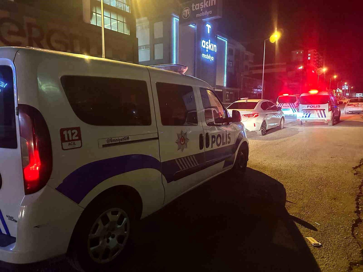 Elazığ\'da Düğün Salonunda Bıçaklı Kavga
