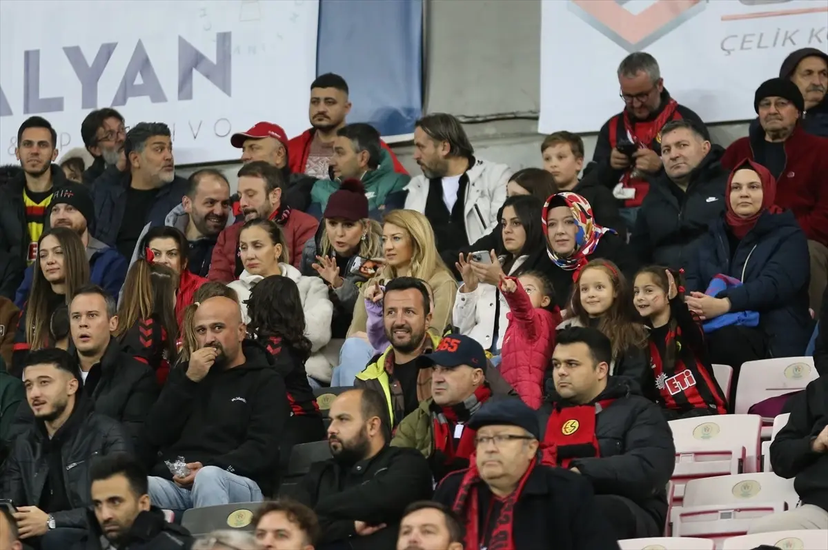 Eskişehirspor\'dan Şiddete Karşı Farkındalık