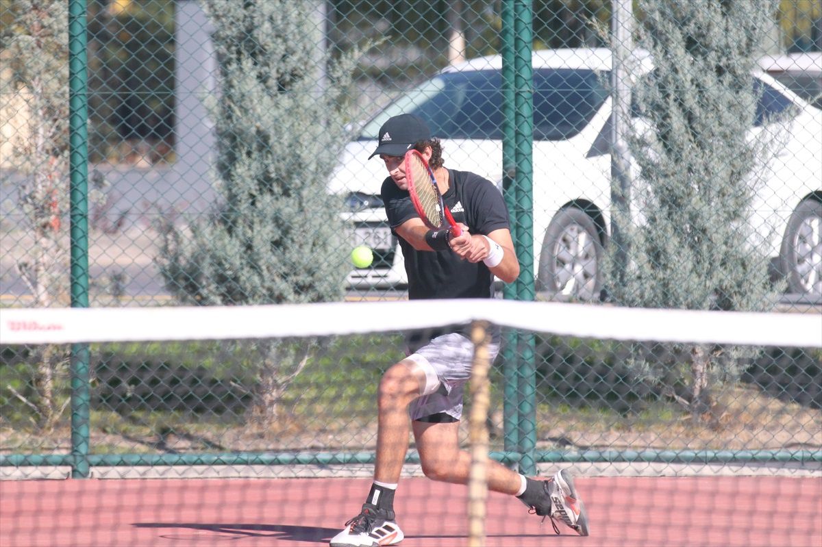 Kayseri\'de Uluslararası Tenis Turnuvası
