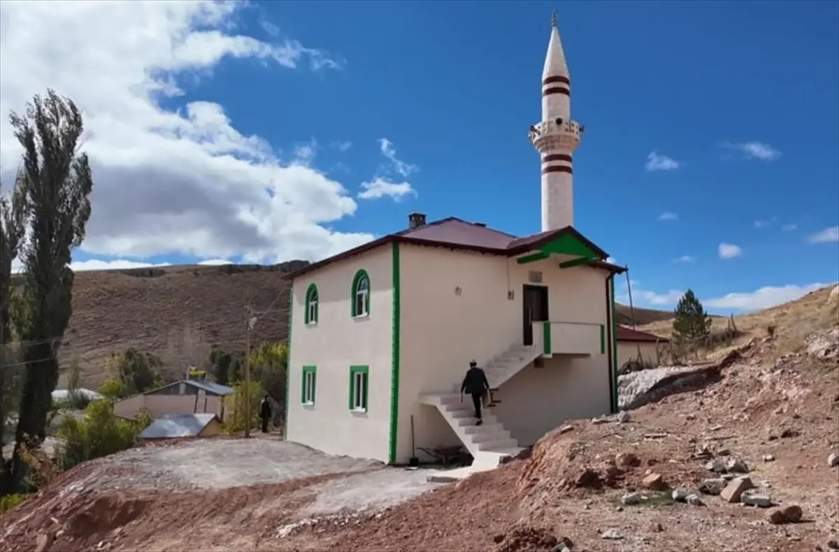 Kangal\'da Yeni Cami İbadete Açıldı