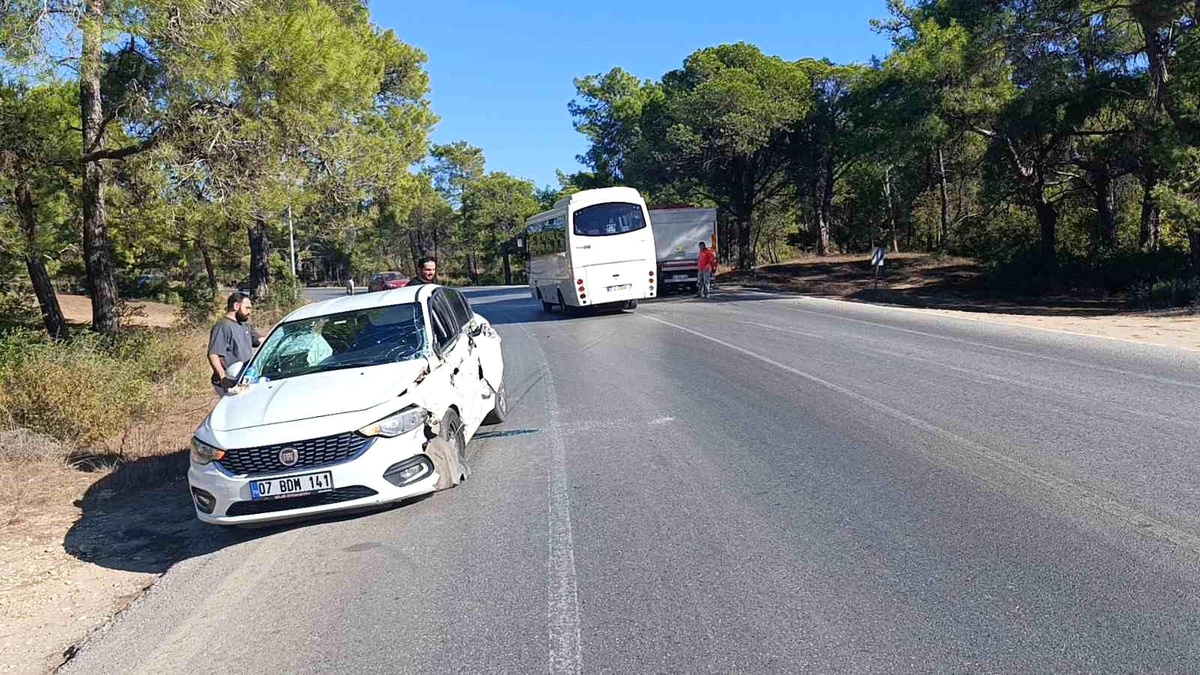 Manavgat\'ta Kaza: 2 Yaralı