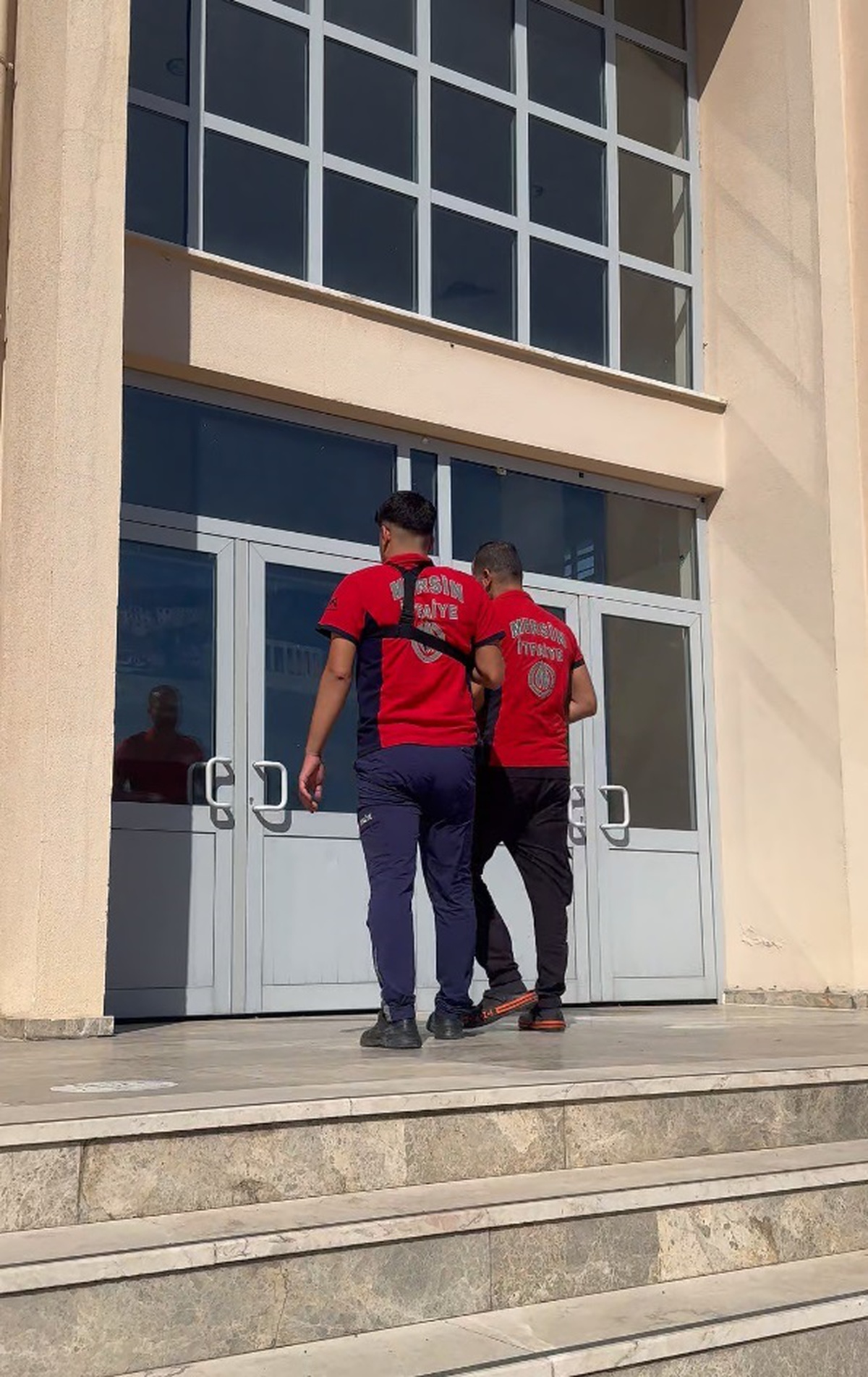 Velinin Tuvalette Mahsur Kalması