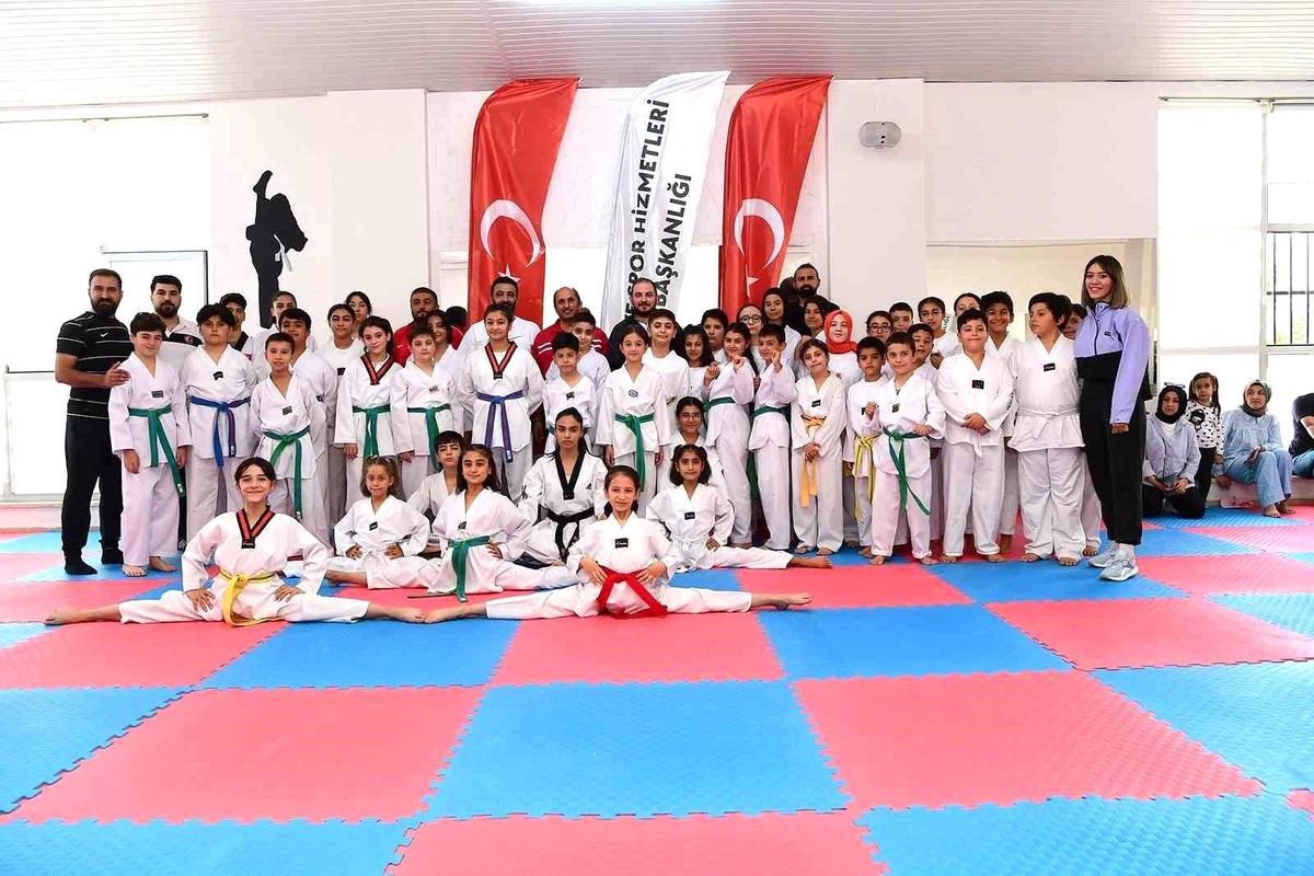 Malatya\'da Taekwondo Kuşak Sınavı Gerçekleşti