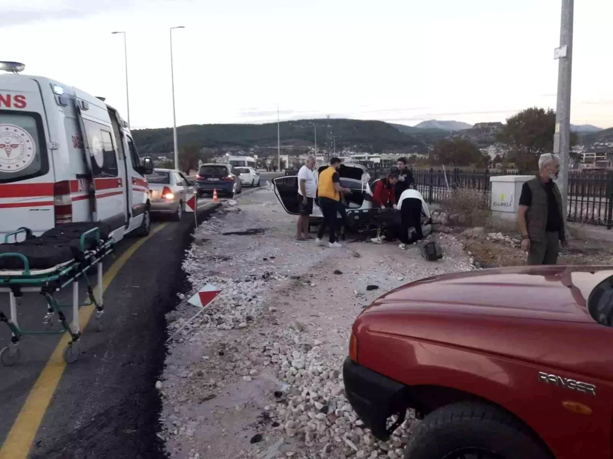 Menteşe\'de Çift Taraflı Trafik Kazası