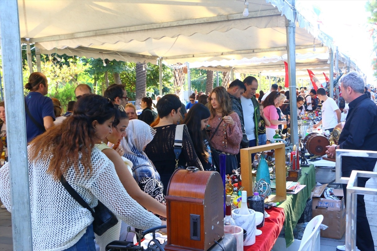 Antalya\'da Antika Festivali Renkli Görüntülere Sahne Oldu