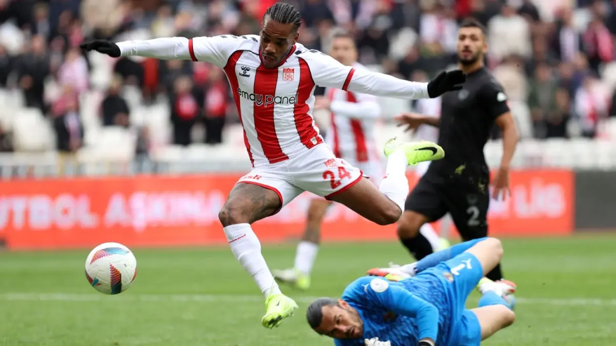 Sivasspor, Hatayspor\'u geriden gelip devirdi